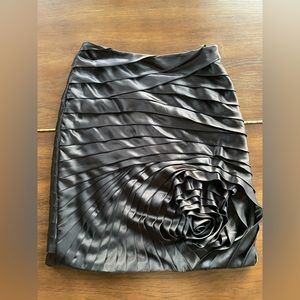 Cartise Black Rose Pencil skirt
